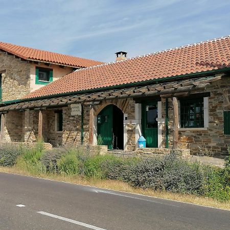 Hosteria Casa Flor Murias de Rechivaldo Eksteriør bilde